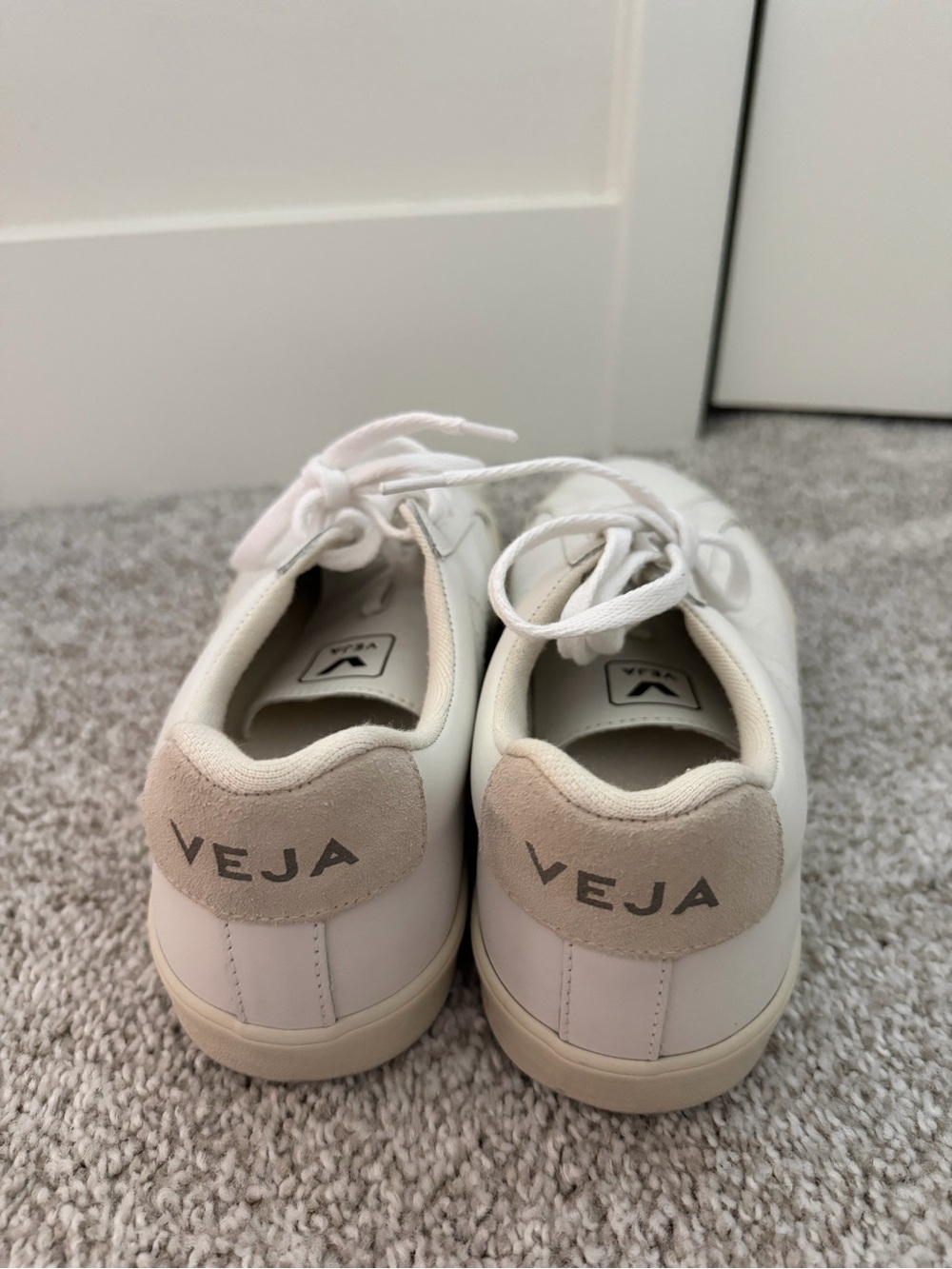 Veja White Leather Sneakers with Beige Suede Heel Tab